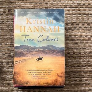 True Colours by Kristin Hannah